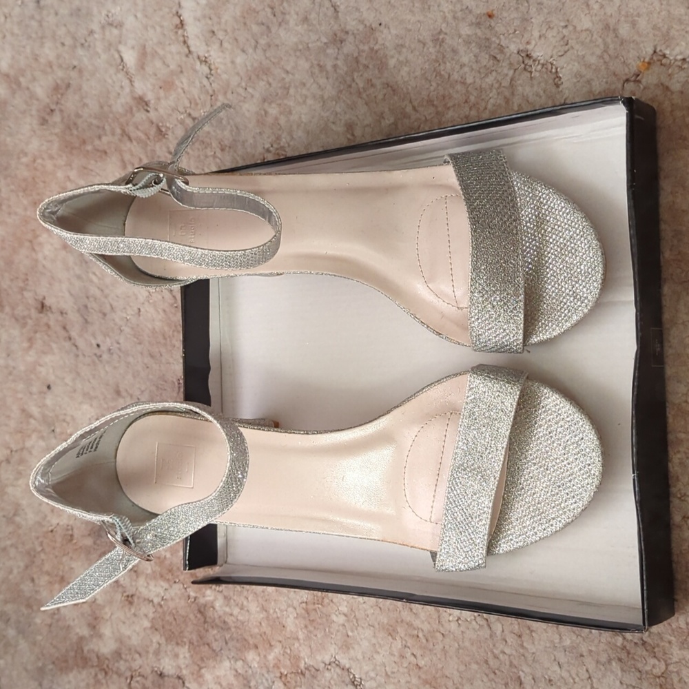 David's bridal Aryaw Heels